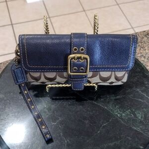 Coach Special Edition Fall 2004 Leather Signature C Wristlet Purse Buckle